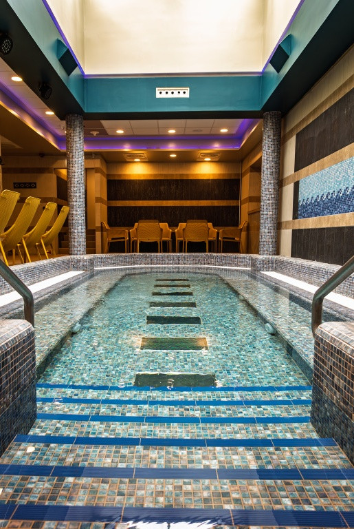 Pezsgő szaunamedence